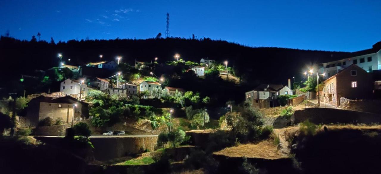 Penzion A Casa Da Natalia Cha de Alvares Exteriér fotografie