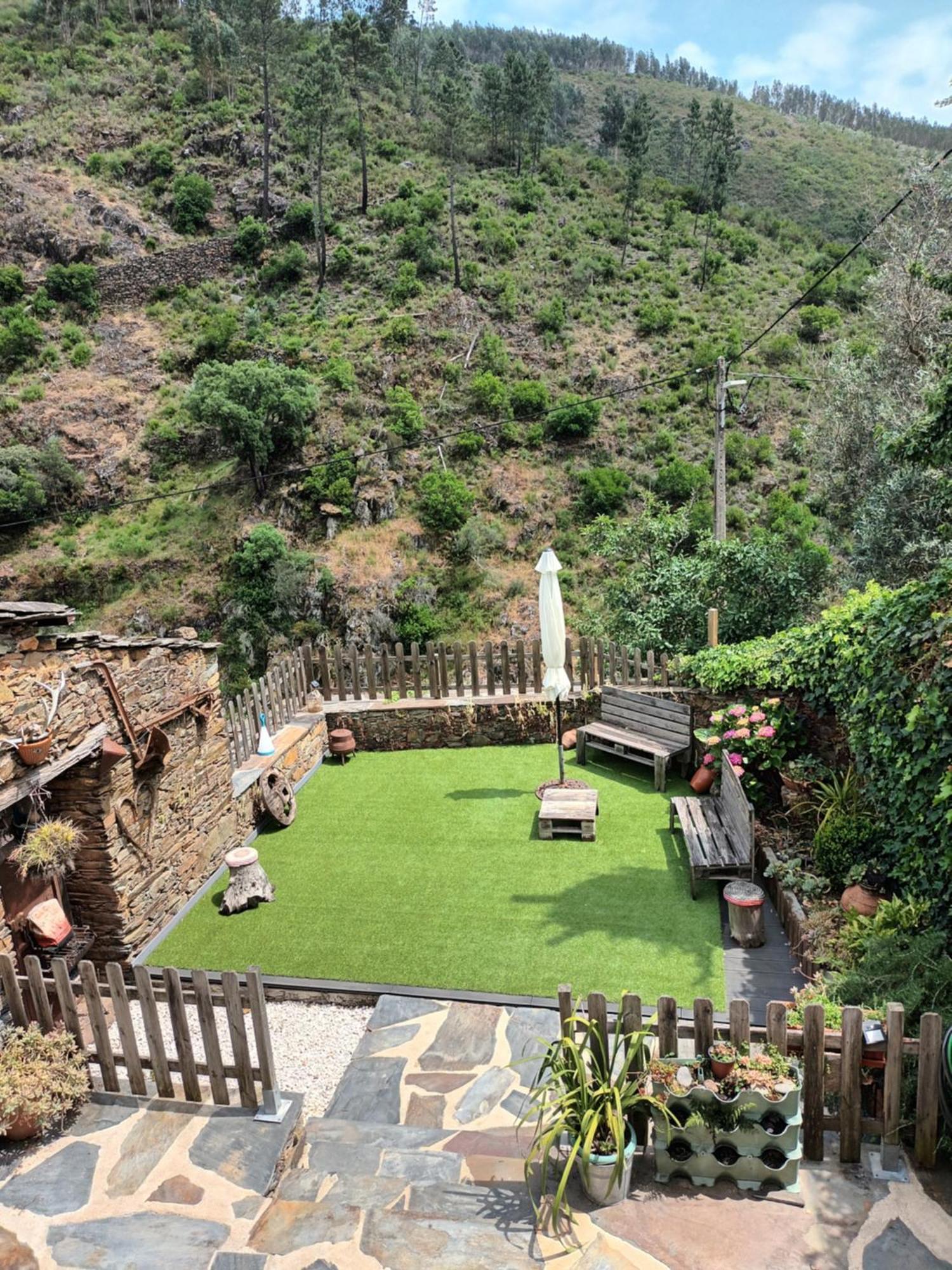 Penzion A Casa Da Natalia Cha de Alvares Exteriér fotografie
